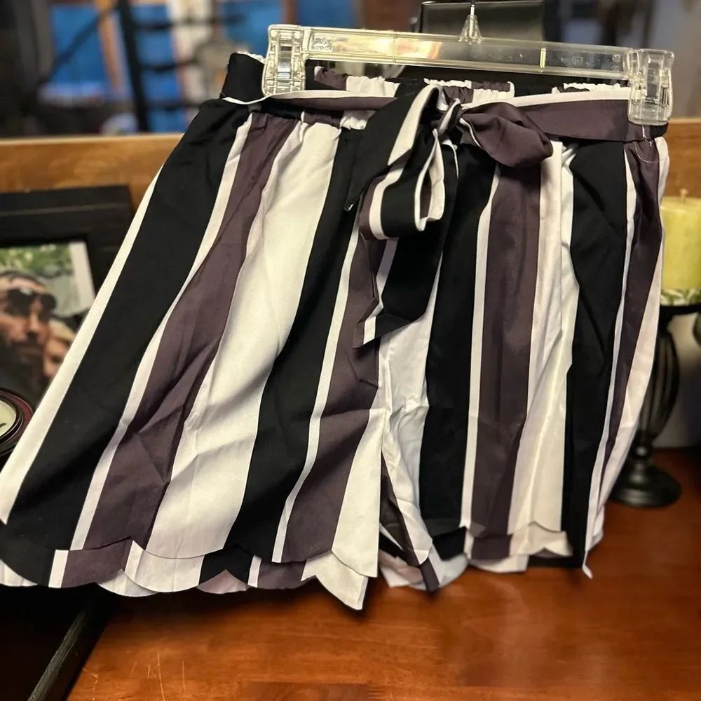 Chic Black and light purple Striped Women's Shorts